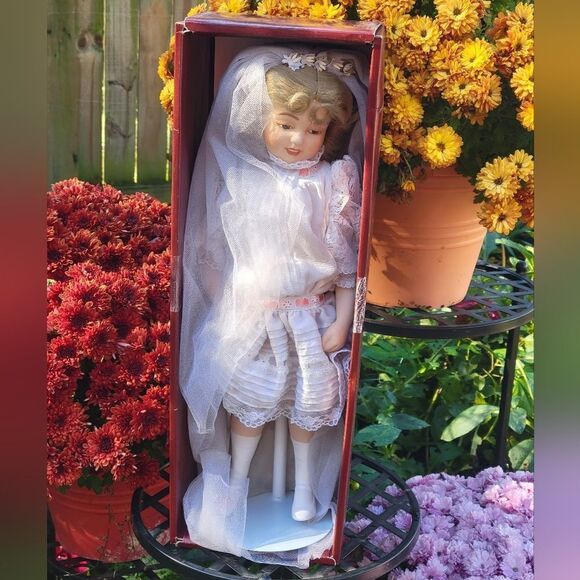 Porcelain Doll   - Picture 1 of 9